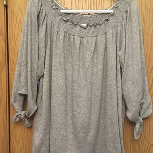 Blouse with ribbed neckline and 3/4 sleeves